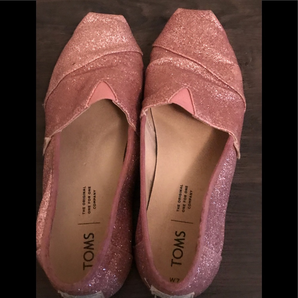 Toms - Picture 2 of 2
